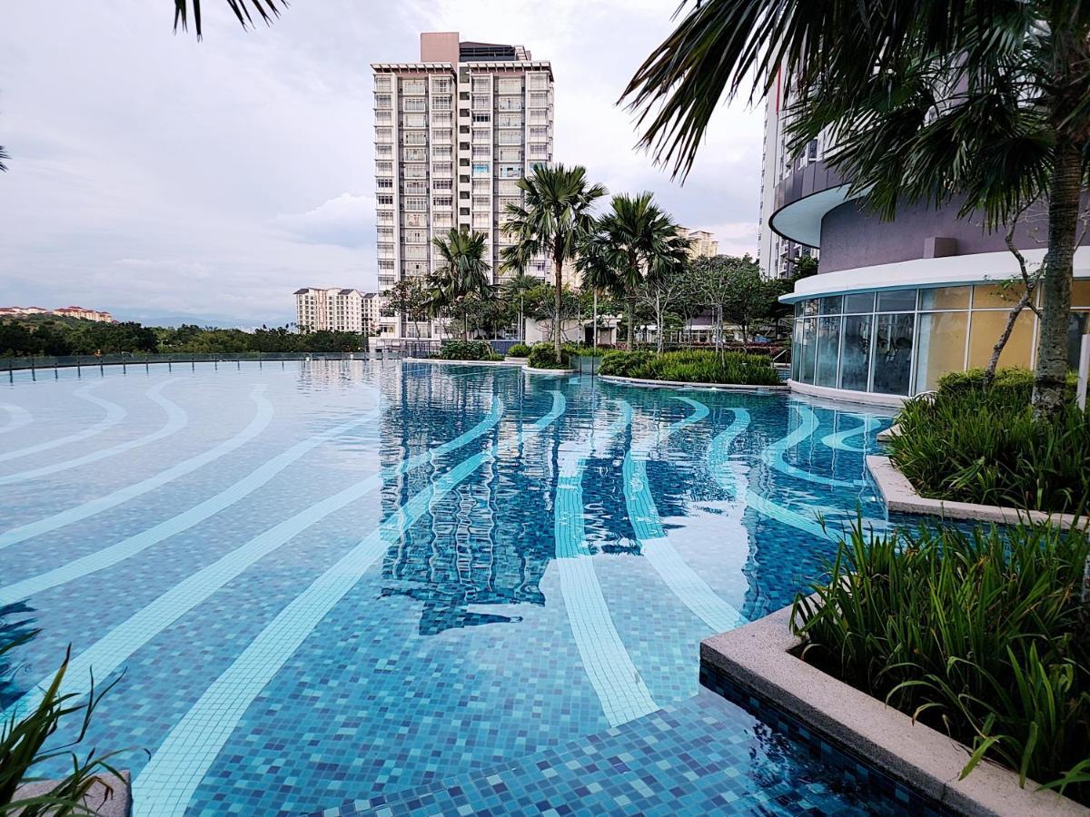 Putrajaya Dwiputra 6 Plus 1 Pax Blissful Fully Air-Con Suite Bagian luar foto